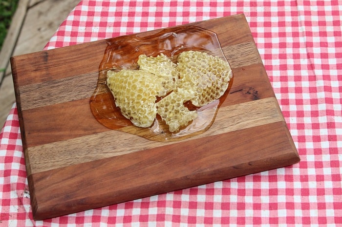 rẻ em nên thường xuyên uống mật ong hay không ?